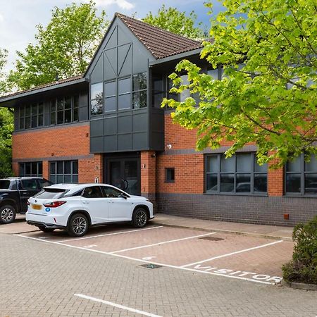 Homely - Watford Premier Apartments Zewnętrze zdjęcie