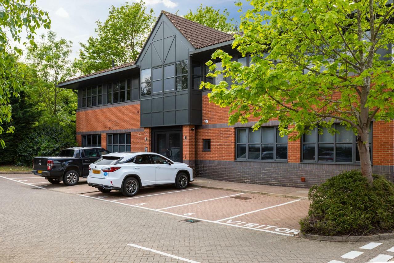 Homely - Watford Premier Apartments Zewnętrze zdjęcie